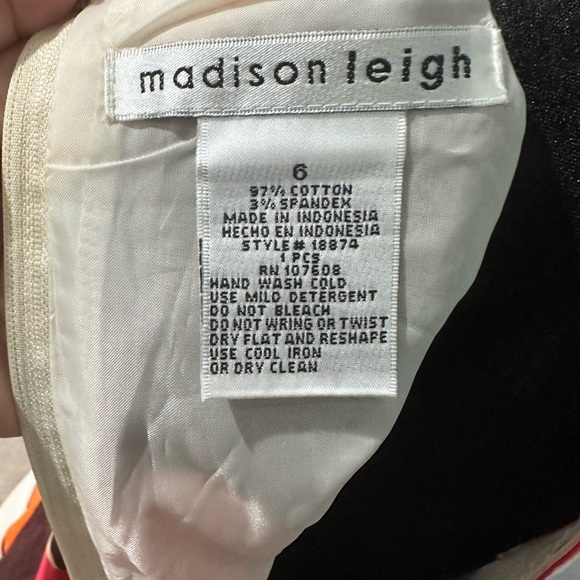 Madison Leigh dress. Size 6 . Belted tie front , back zipper closure. - Picture 5 of 5